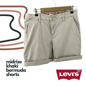 Levi's Cotton Khaki Mid-Rise Bermuda Shorts with 11" Inseam in Size 10